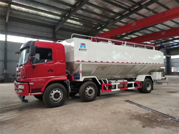 柳汽乘龍28方（14噸）液壓飼料車(chē)