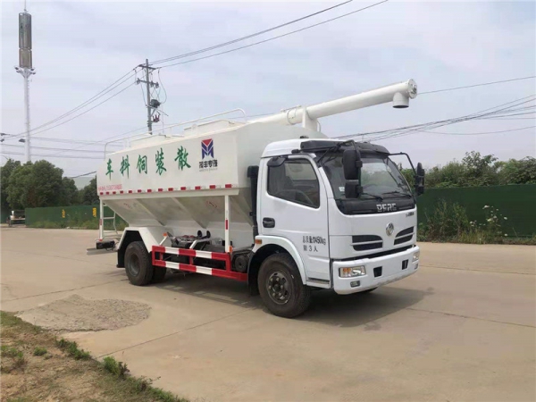 東風(fēng)福瑞卡17方散裝飼料車(chē)廠(chǎng)家直銷(xiāo)